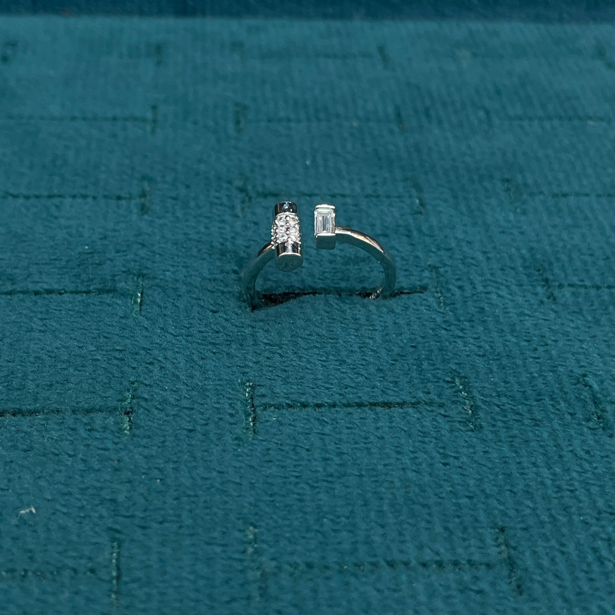 92.5 Sterling Silver Open Adjustable Dual Bar CZ & Plain Baguette Finger Ring