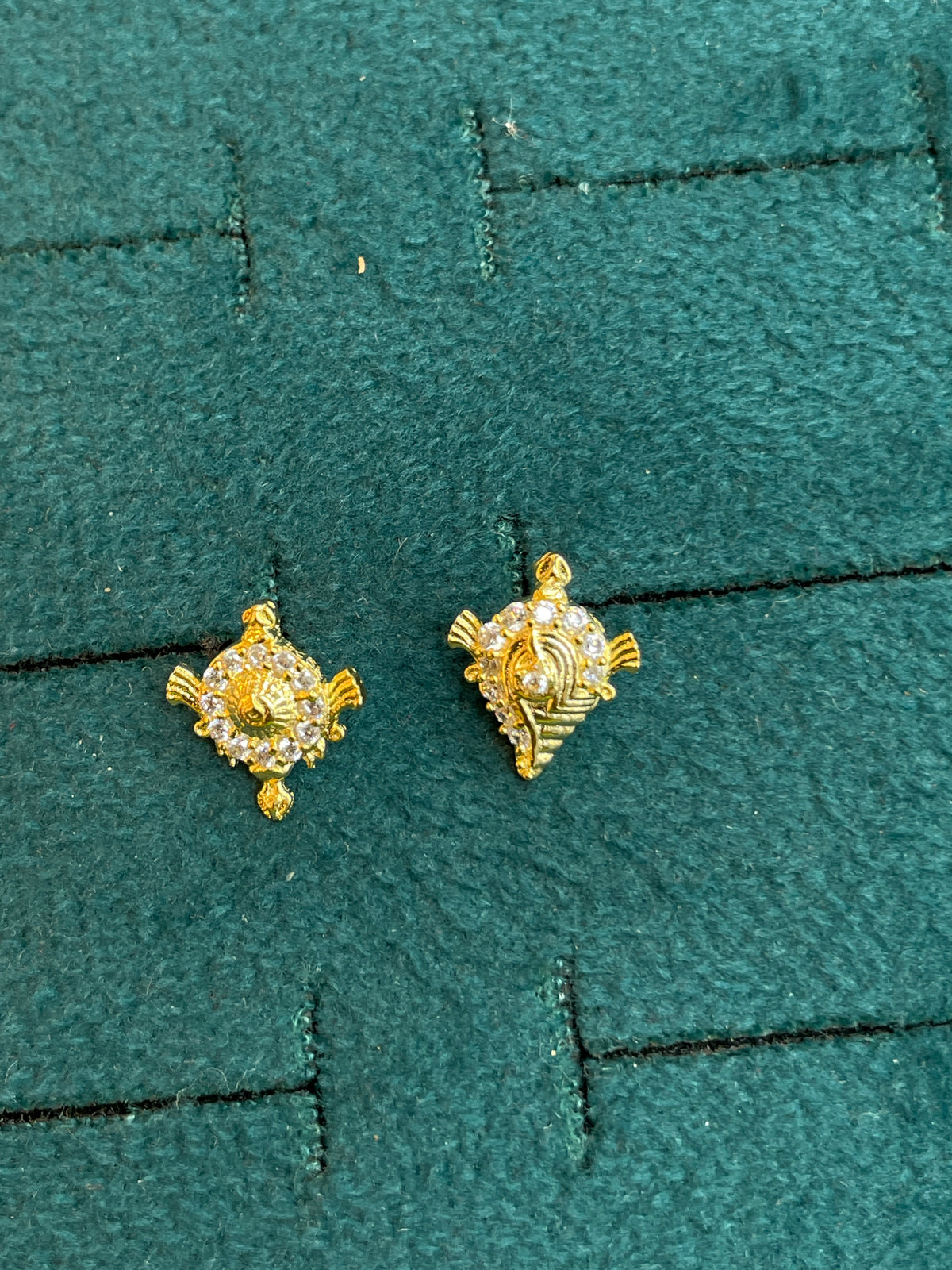 92.5 Silver Gold Plated White CZ Shanku Chakram Stud Earrings for Women