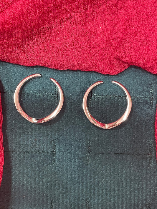 92.5 silver stylish classy V toe rings