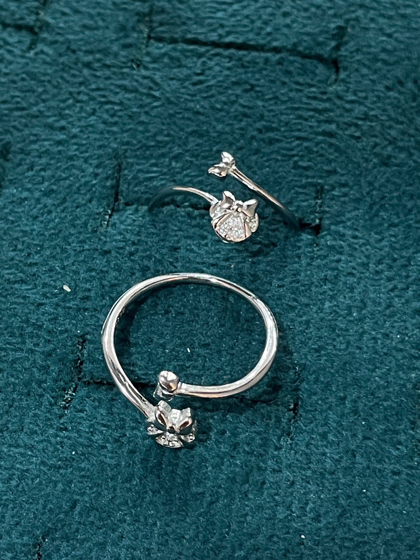 92.5 Silver Toe Rings for Women | Studded Bow Design | Traditional Jewellery