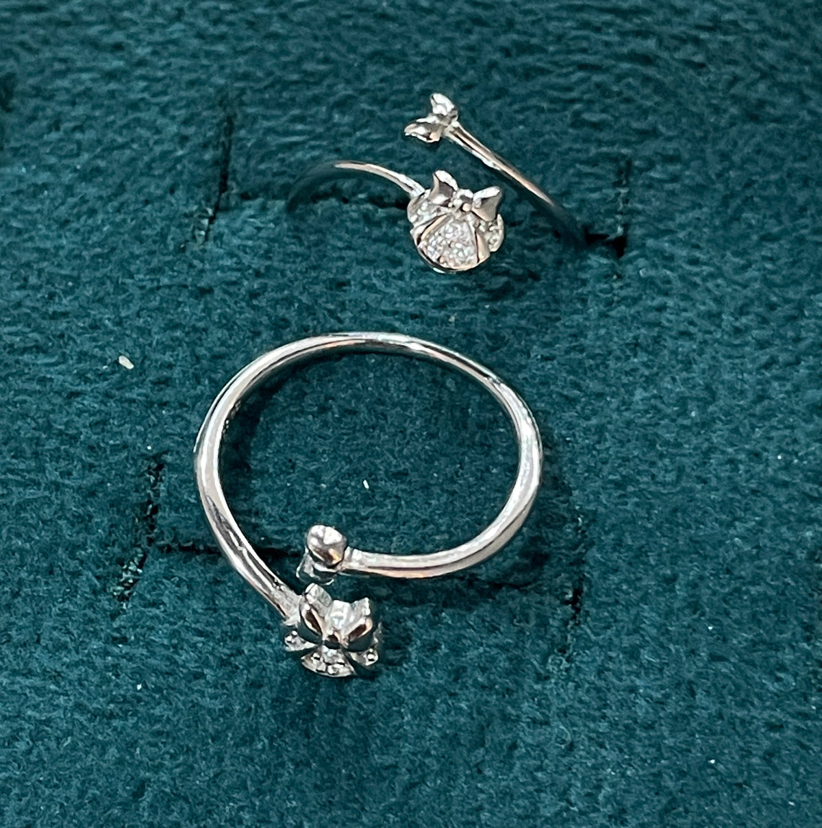 92.5 Silver Toe Rings for Women | Studded Bow Design | Traditional Jewellery