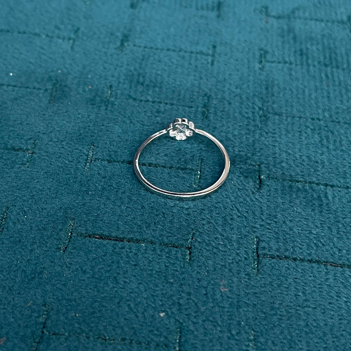 92.5 Sterling Silver Four-Heart Clover with White CZ Border Finger Ring