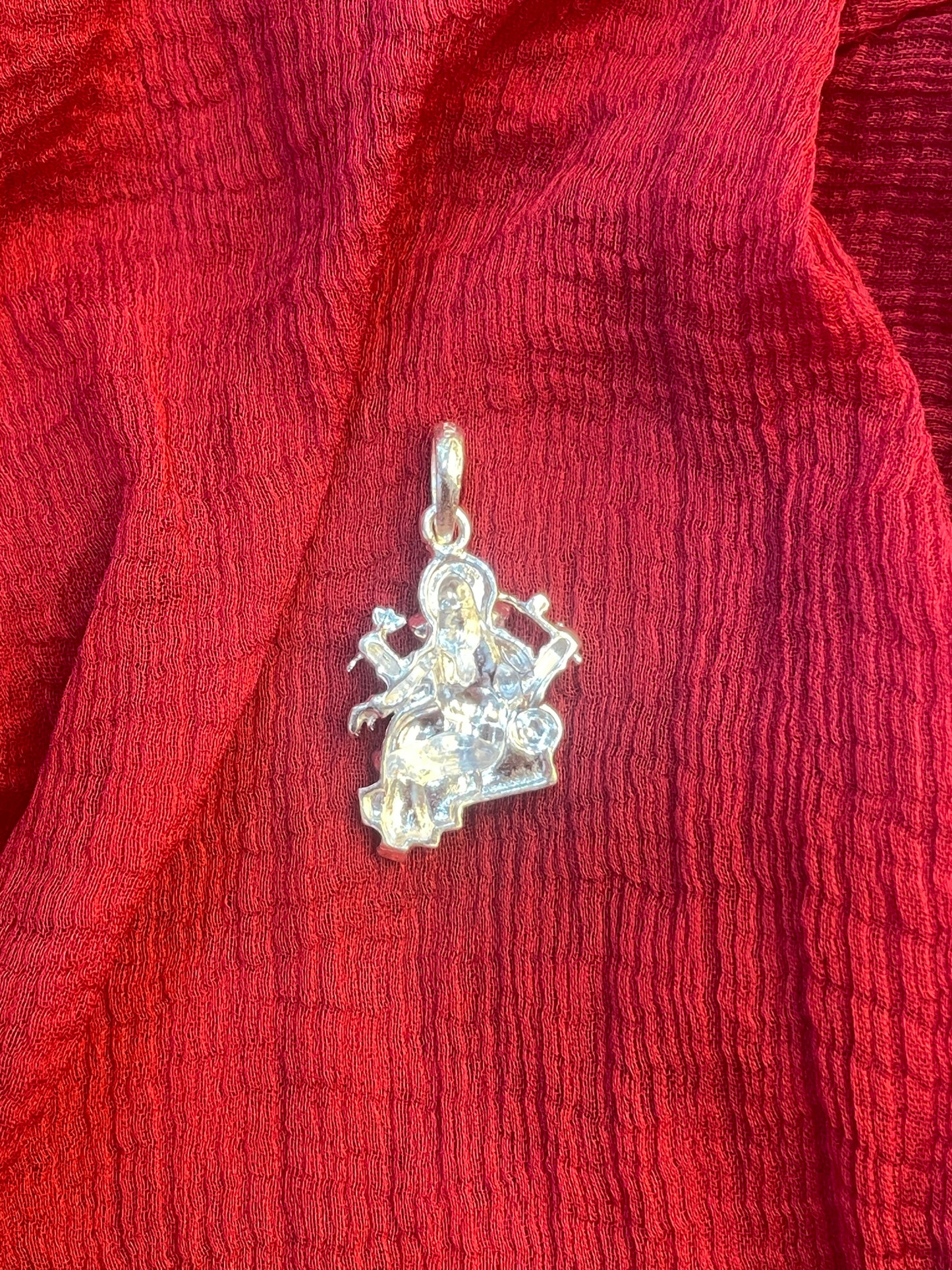 92.5 Silver Ganesha Design Pendant for Men & Women – Traditional Temple Style