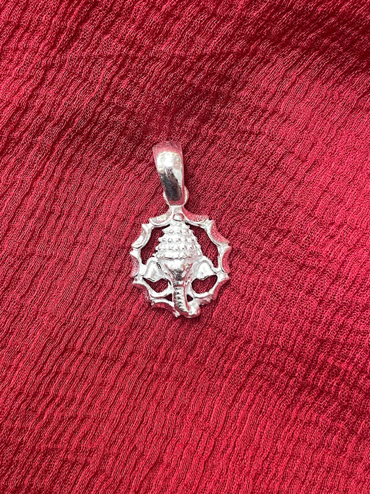 92.5 Silver Ganesha Design Pendant for Men & Women – Traditional Temple Style