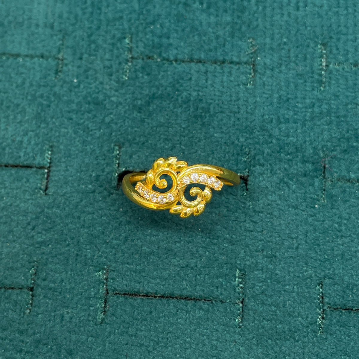 92.5 Silver Gold Plated White CZ Scroll Ring for Women