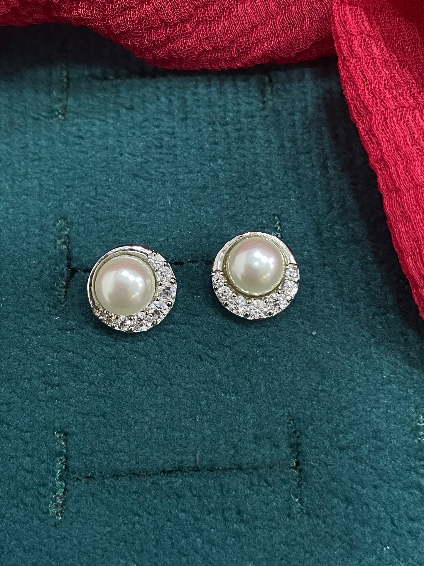 92.5 silver classy stylish pearl earrings