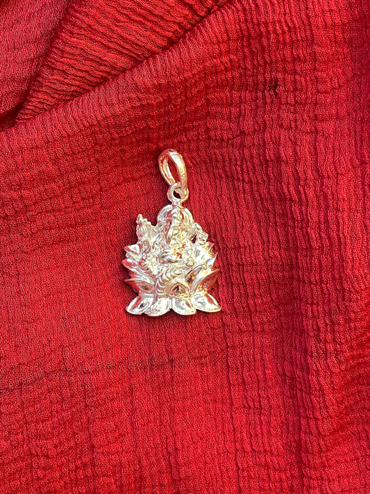 92.5 Silver Ganesha Sitting on Lotus Design Pendant for Men & Women – Traditional Temple Style