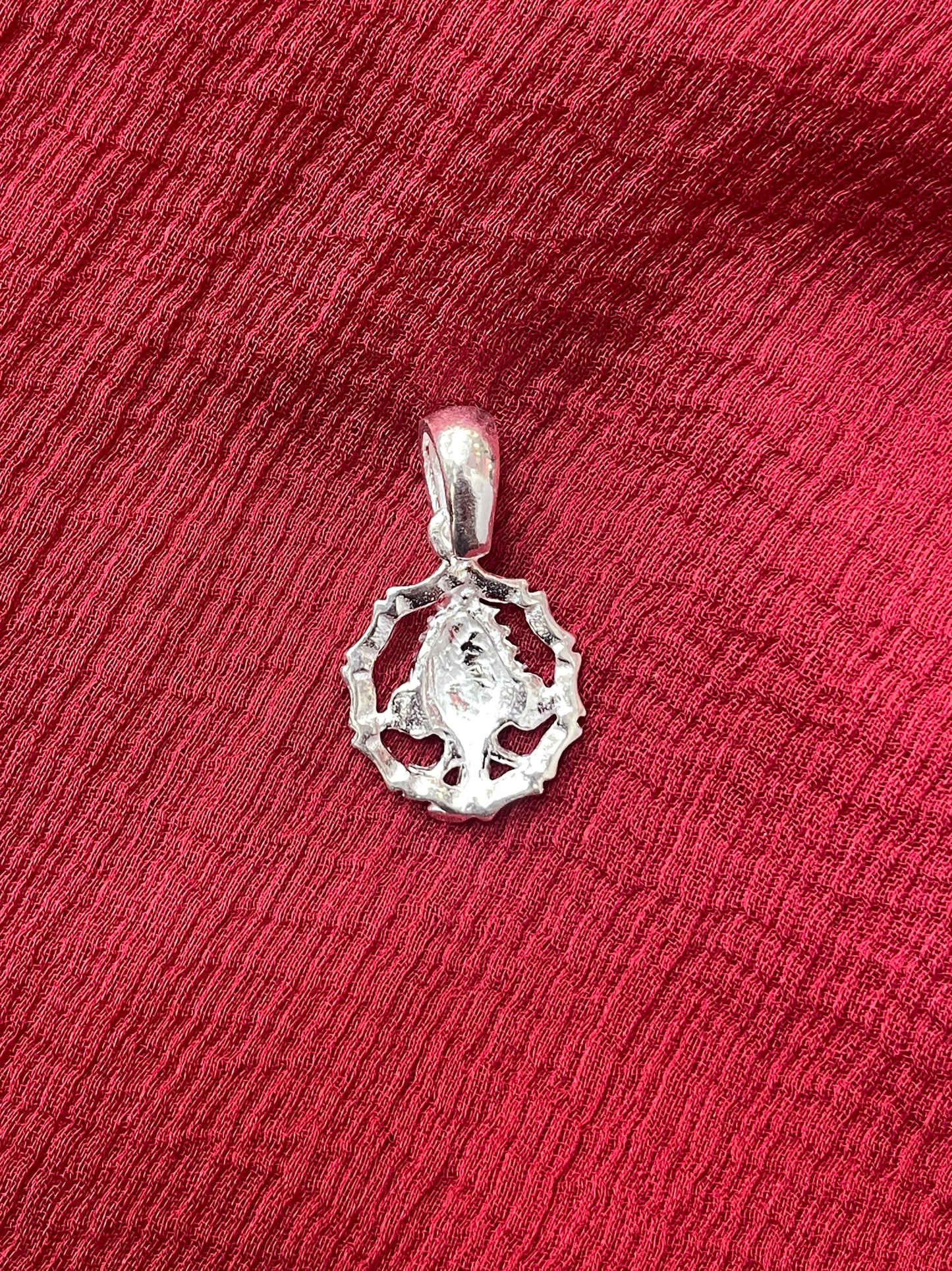 92.5 Silver Ganesha Design Pendant for Men & Women – Traditional Temple Style