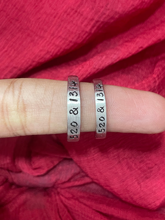 92.5 silver classy couple rings size(men’s:18;women’s:12)