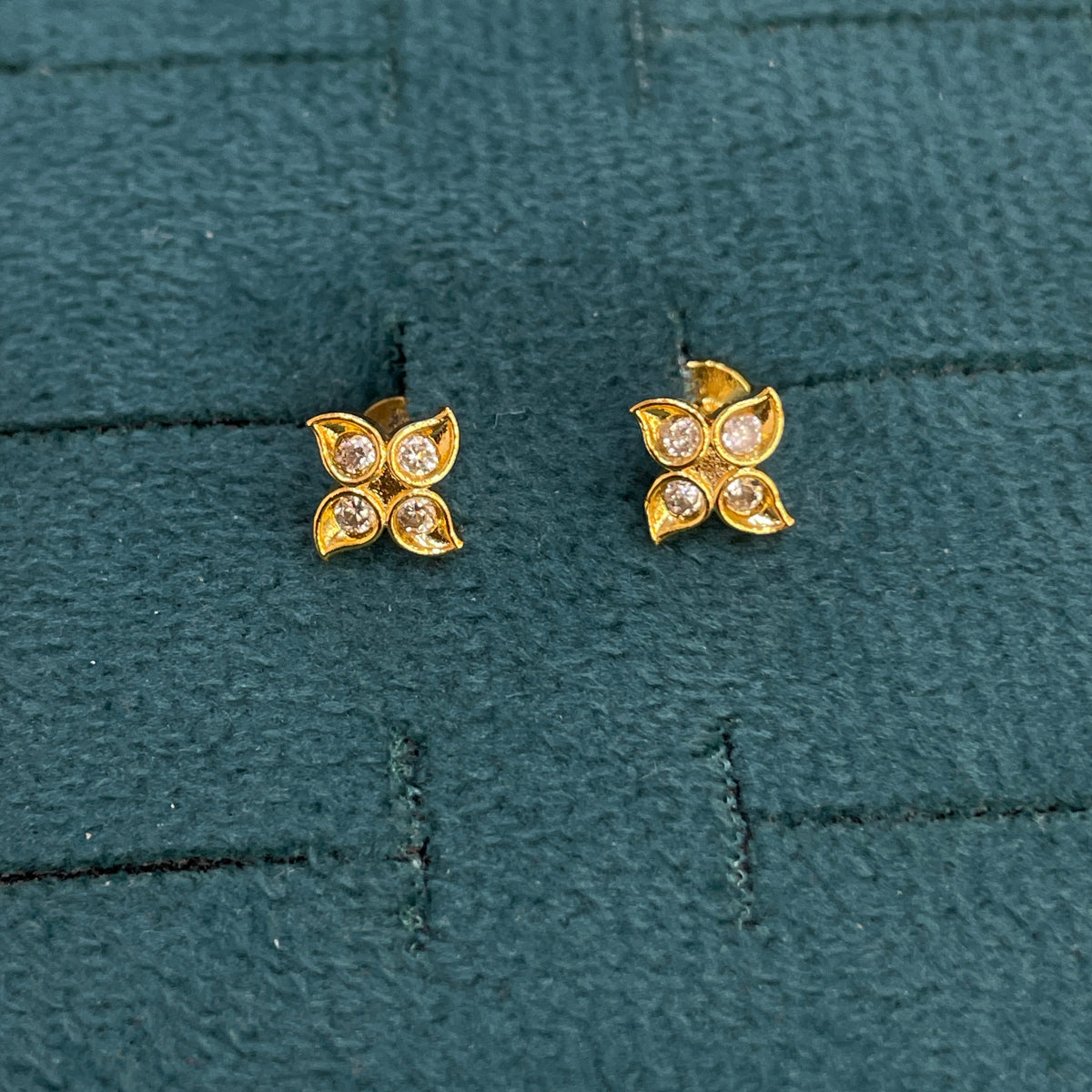 92.5 Silver Gold Plated CZ Four Petal Flower Stud Earrings for Women
