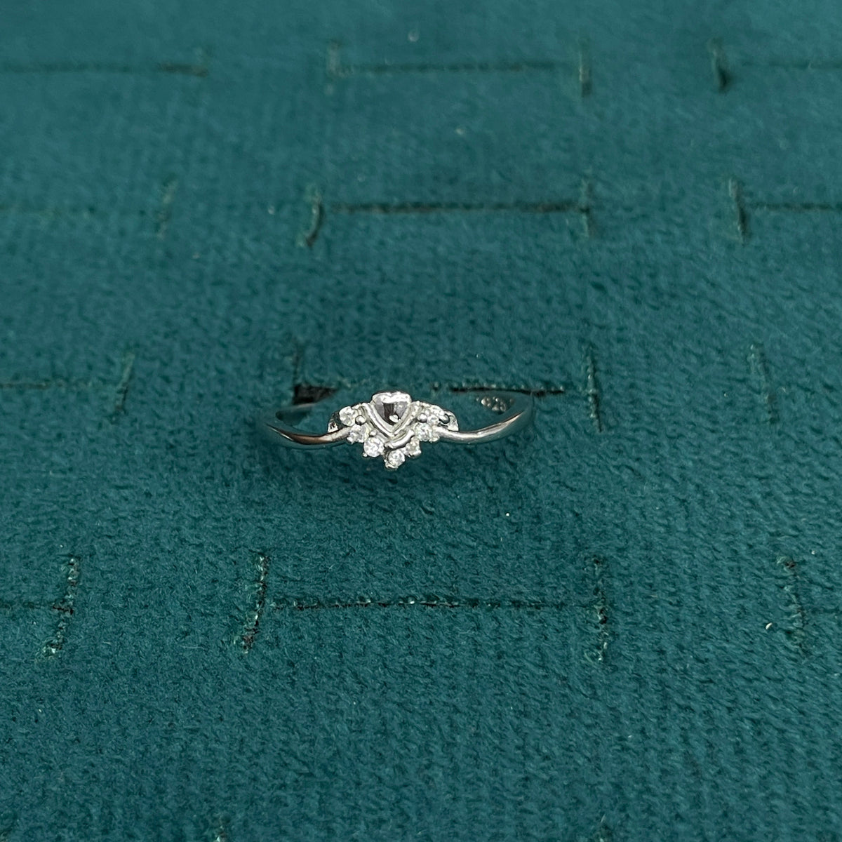 92.5 Silver Clear Stone Chevron Ring for Women - Size 14