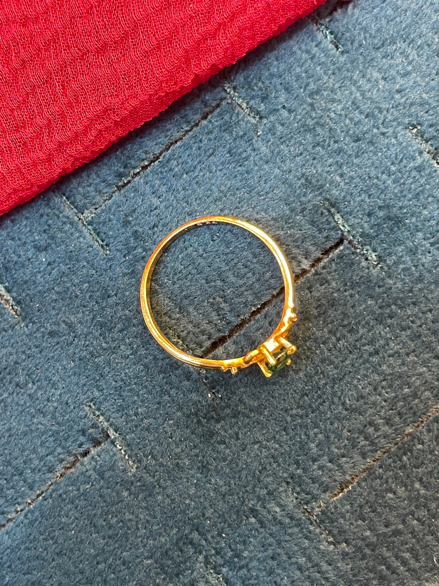 92.5 silver gold plated stylish green stone ring size11