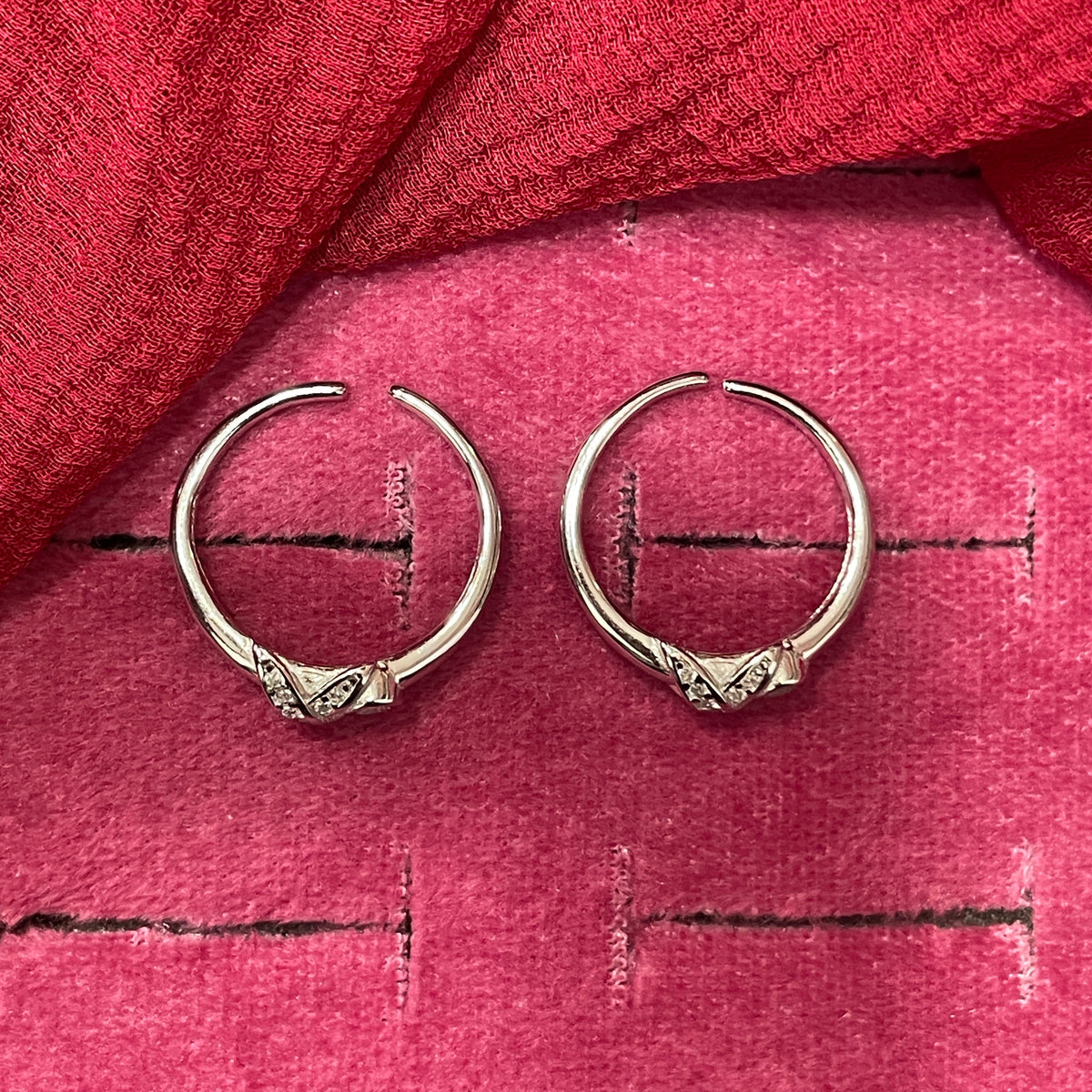 92.5 Silver Fish Toe Rings | Stylish Symbolic Design | Jewellery
