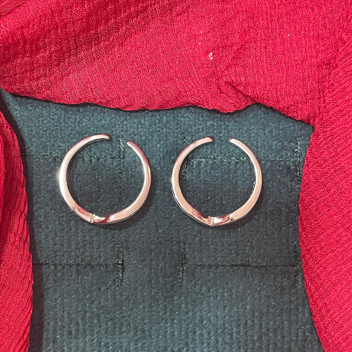 92.5 silver classy stylish V toe rings