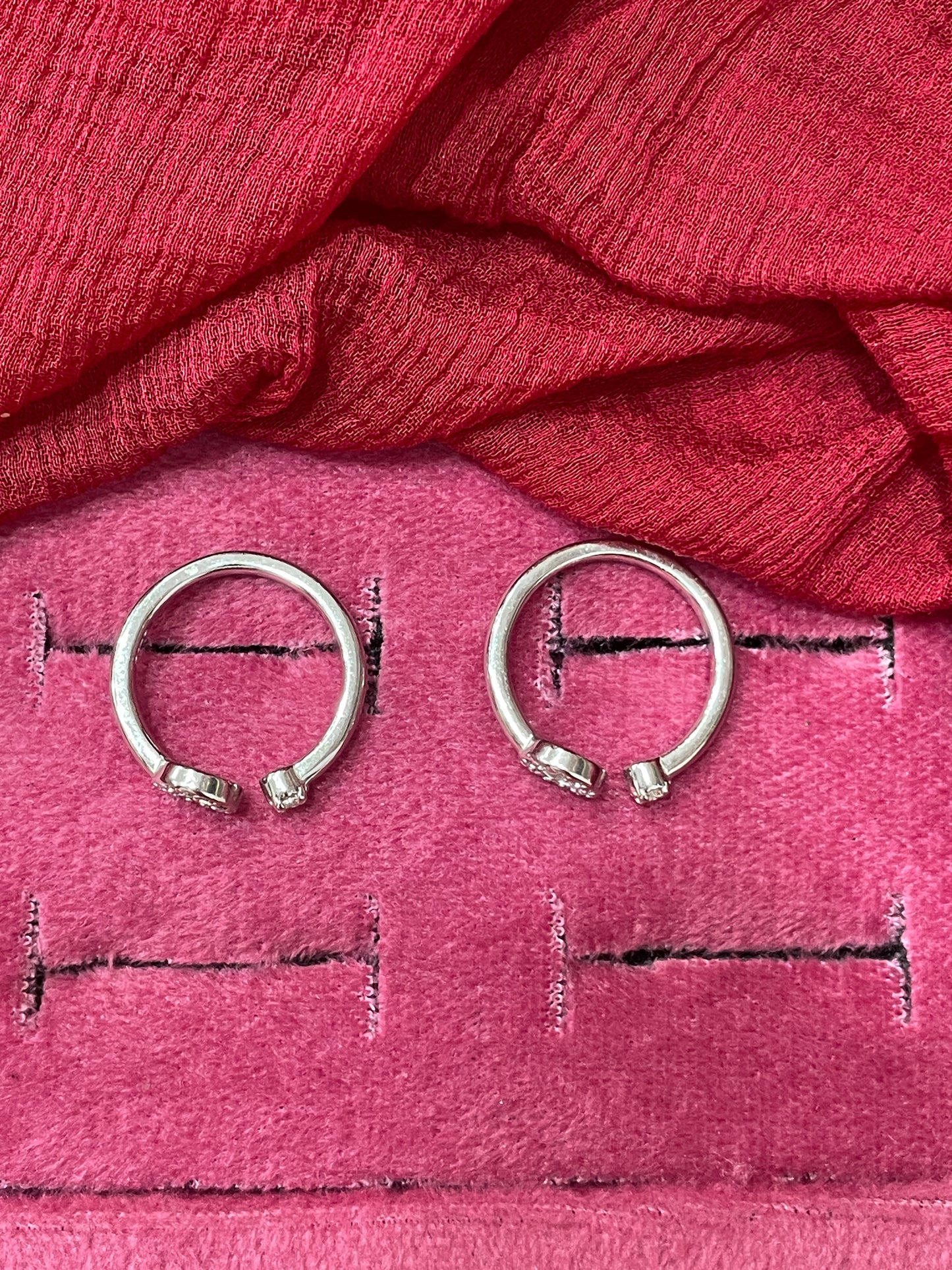 92.5 Silver Round White Stone Toe Rings | Premium Classy Design | Jewellery