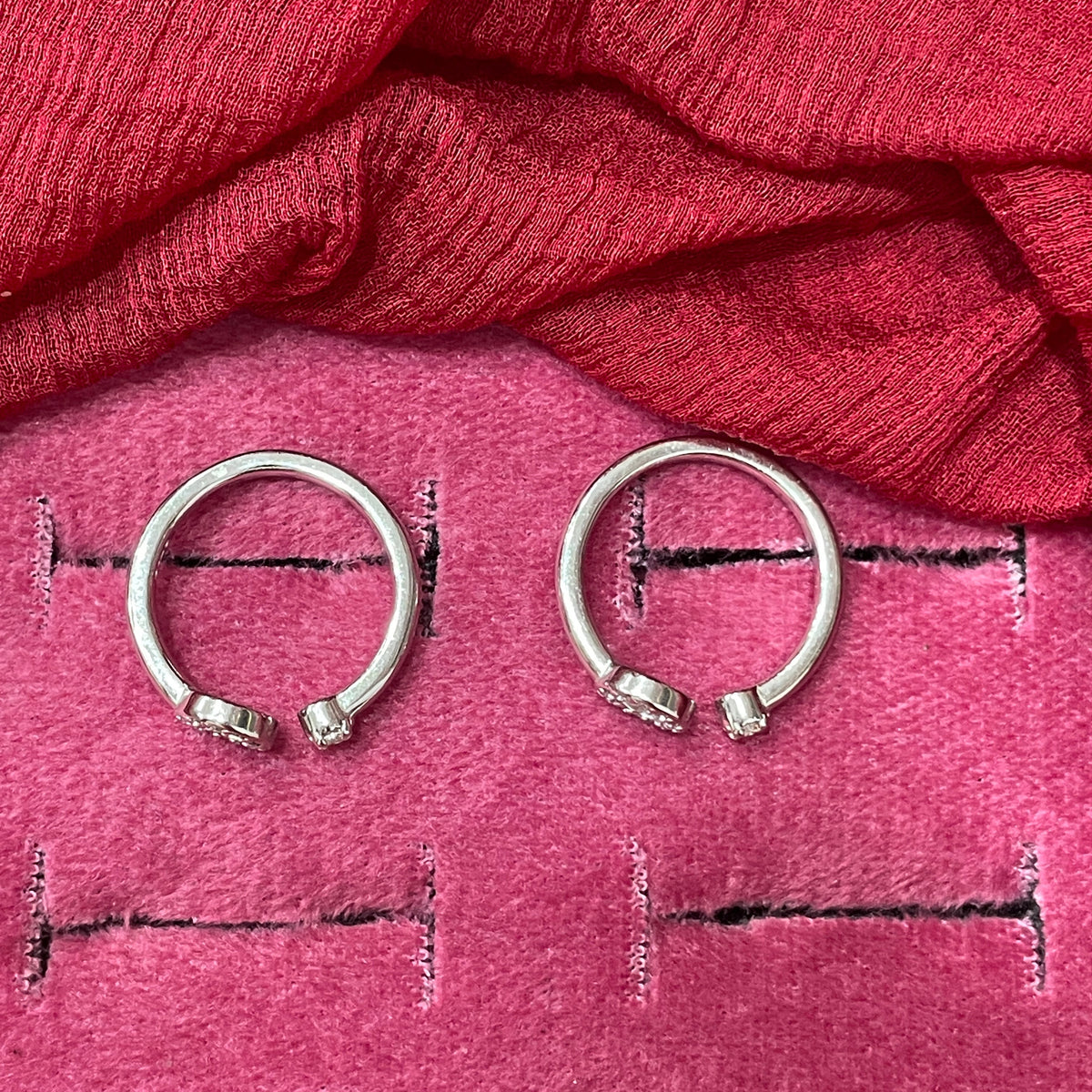 92.5 Silver Round White Stone Toe Rings | Premium Classy Design | Jewellery