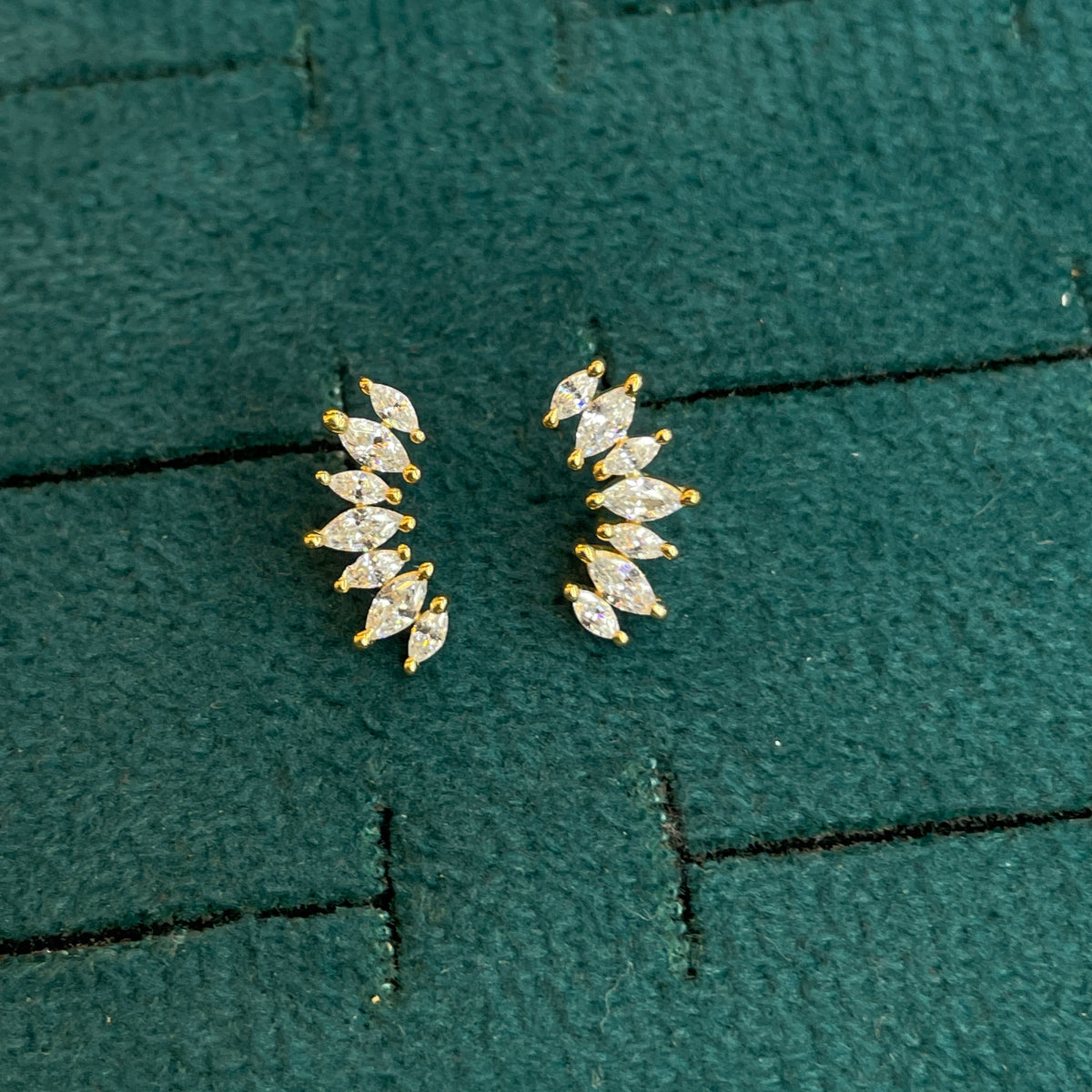 92.5 Silver Gold Plated Curved Leaf Stud Earrings Pair