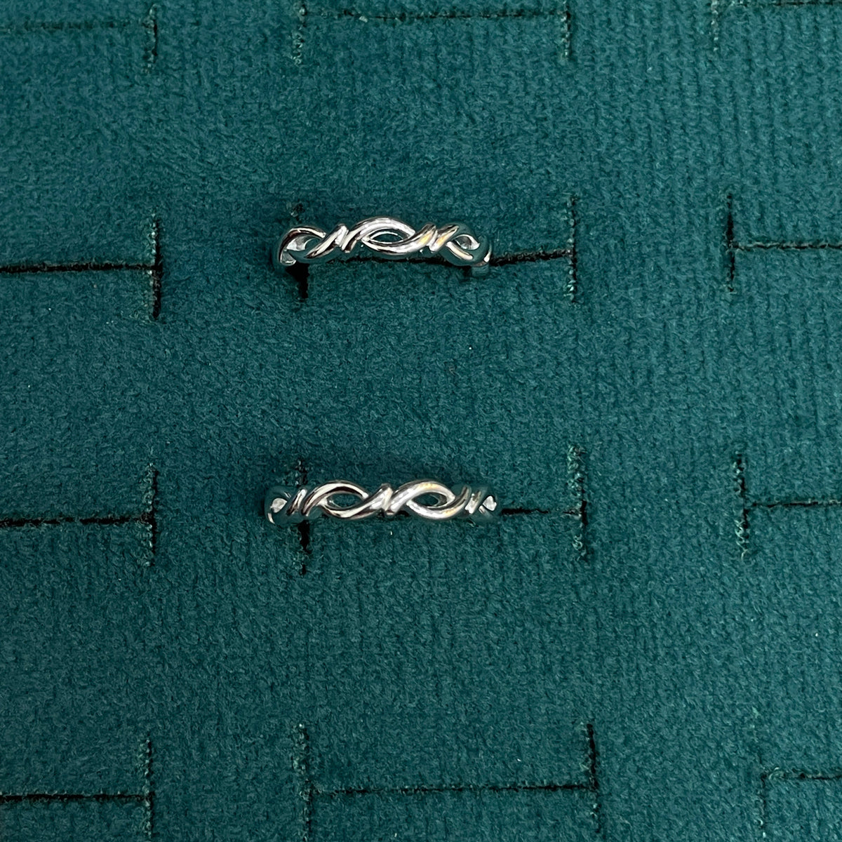 92.5 Silver Twist Loop Toe Rings