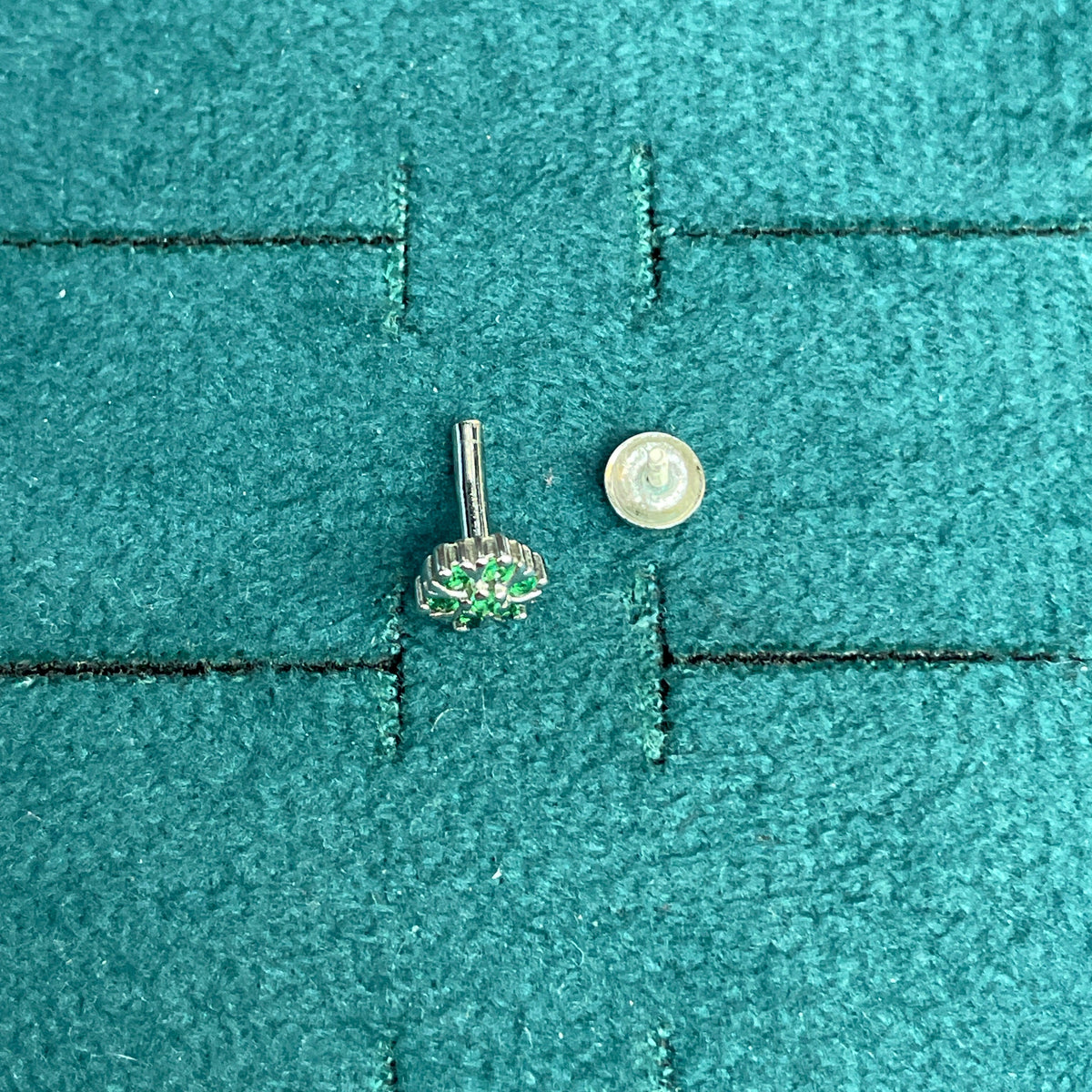 92.5 Silver Green Stone Flower Studs Pair