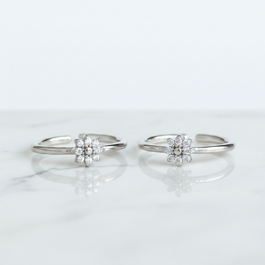 92.5 Sterling Silver CZ Daisy Cluster Flower Toe Rings for Women