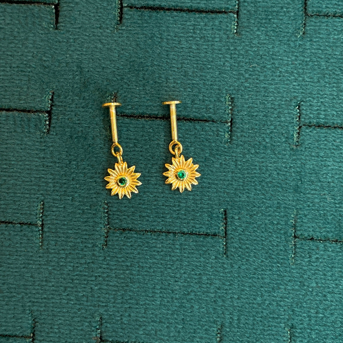 92.5 Silver Gold-Toned Green Stone Sunburst Bugadi Pair