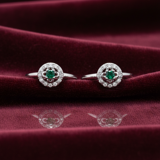 92.5 Silver Green Stone Halo Adjustable Toe Rings for Women | Circular Halo Design