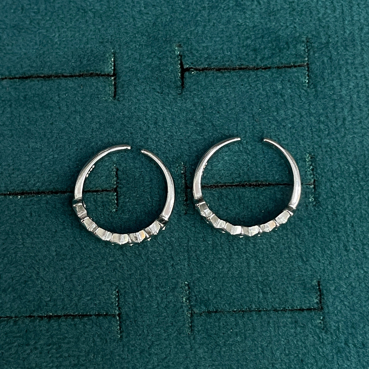 92.5 Silver Diamond Frame Toe Rings