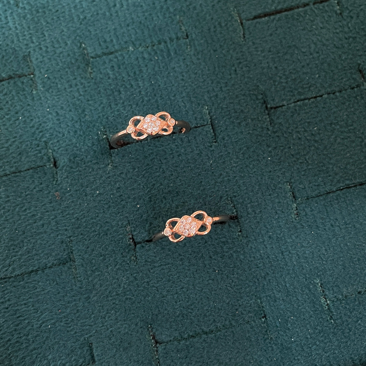 92.5 Silver Rose Gold Plated White CZ Square Loop Toe Rings