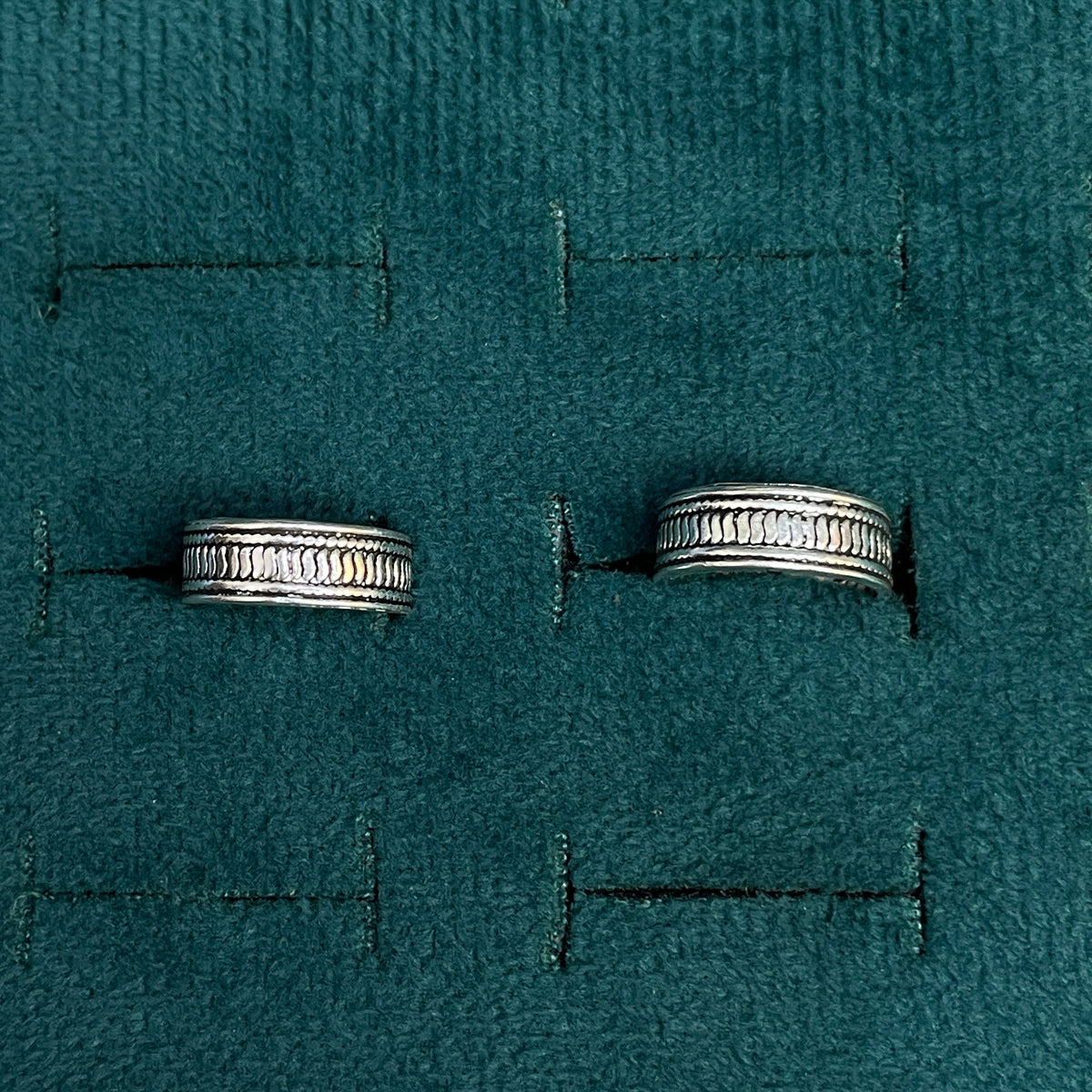 92.5 Silver Oxidised Wave Band Toe Rings