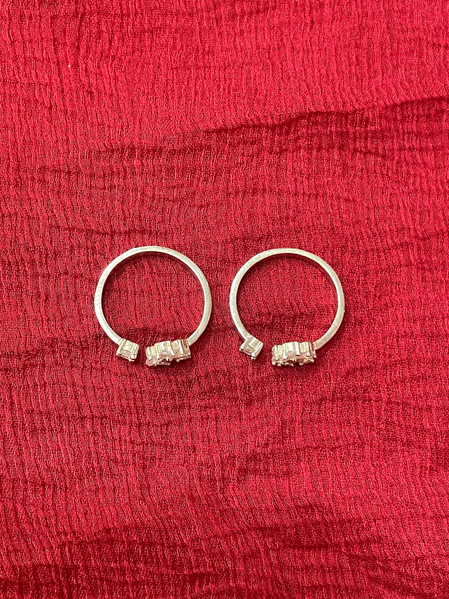 92.5 Silver Flower Stone Toe Rings | Stylish Elegant Design | Jewellery