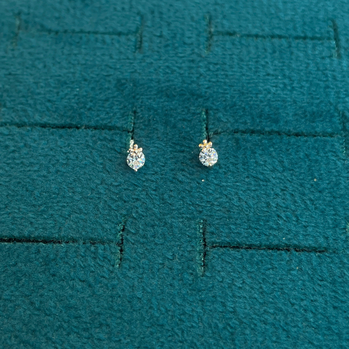 92.5 Sterling Silver Rose Gold Plated CZ Solitaire Crown Second Studs