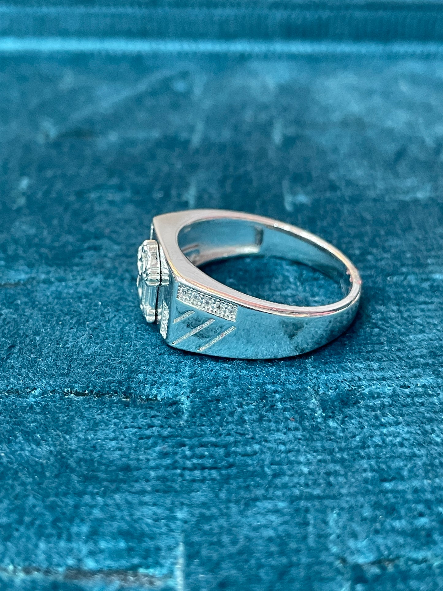 92.5 Silver Men’s Ring Size 21 | Stylish Refined Design | Elegant Fashion Jewellery