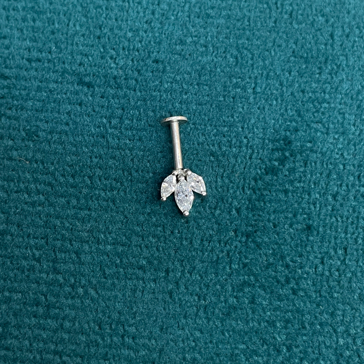 92.5 Silver Three Leaf Dainty Bugadi Pair