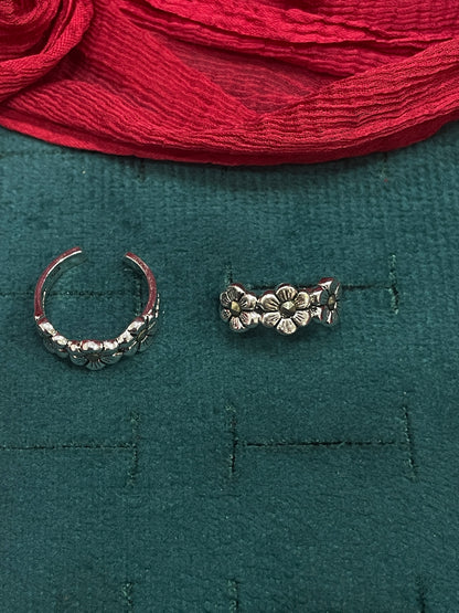 925 Sterling Silver Pyrite Floral Toe Rings for Women | Oxidised Floral Design