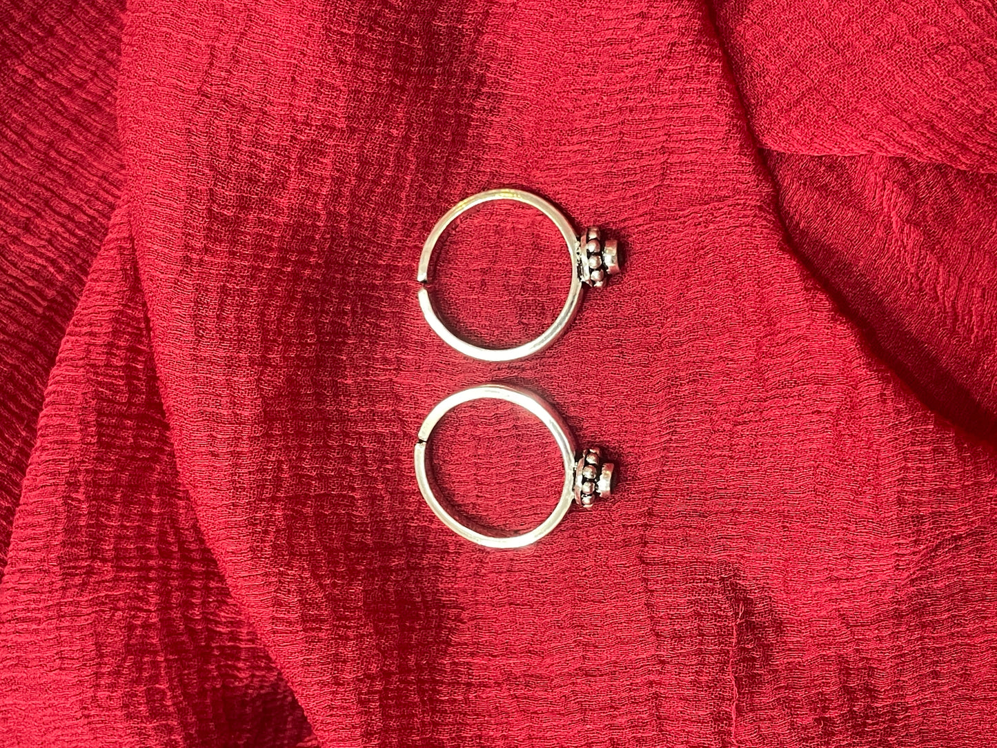 92.5 Silver Green Stone Toe Rings for Women | Adjustable Traditional Daily Wear Jewellery