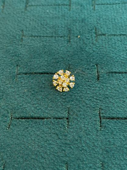 92.5 Silver Gold Plated White CZ Flower Cluster Nose Pin for Women
