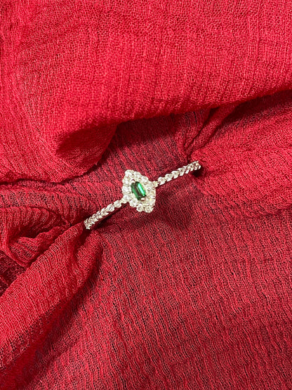 92.5 silver classy green stone ring