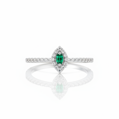 92.5 silver classy green stone ring