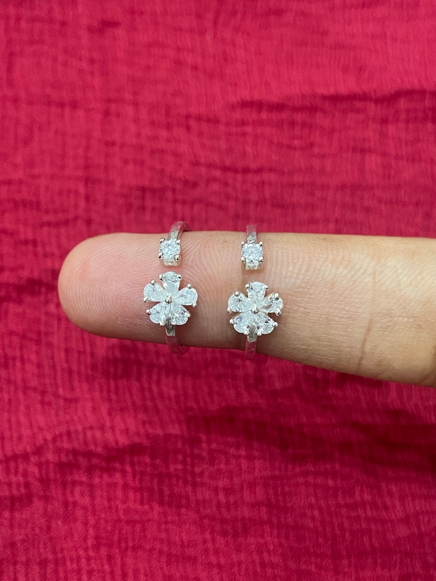 92.5 Silver Flower Stone Toe Rings | Stylish Elegant Design | Jewellery