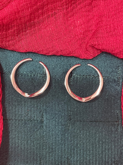92.5 silver stylish classy V toe rings