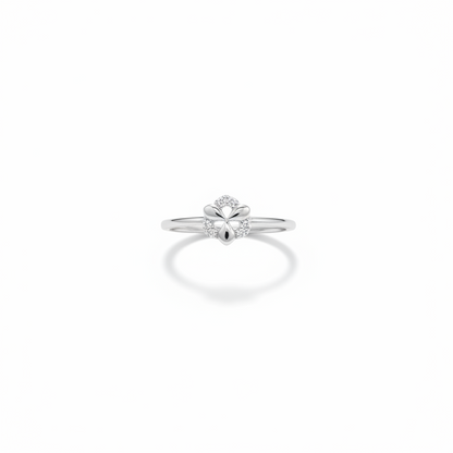 92.5 Sterling Silver Teardrop Centre Finger Ring
