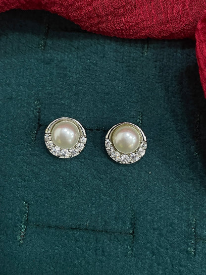 92.5 silver classy stylish pearl earrings