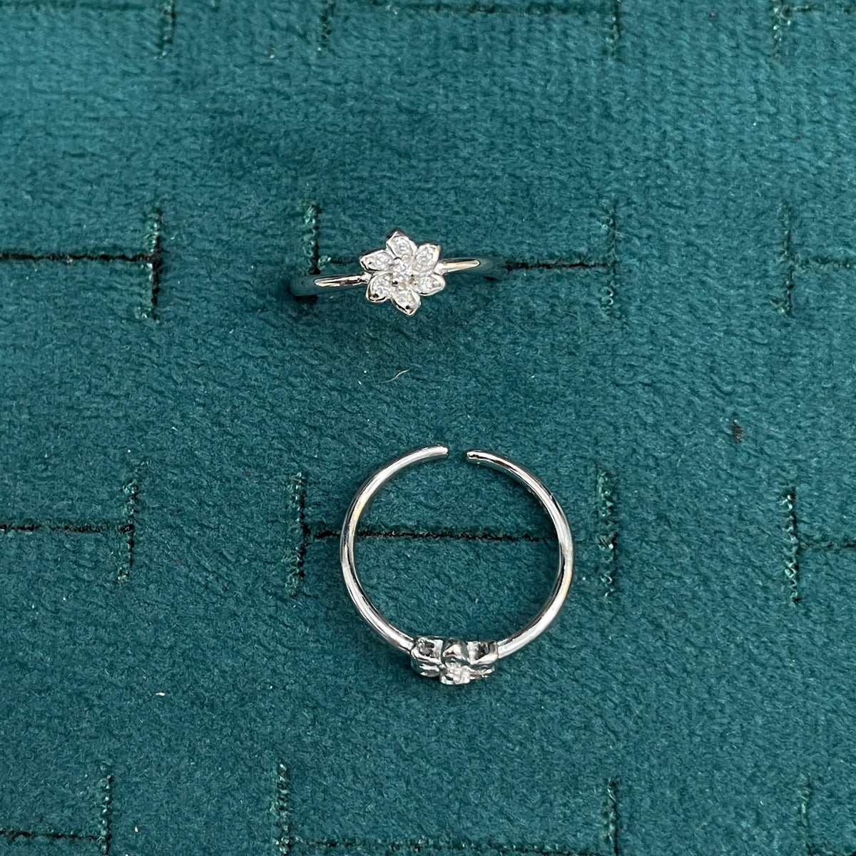 92.5 Sterling Silver CZ Flower Toe Rings for Women