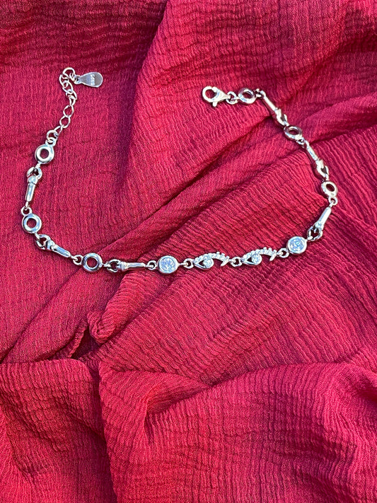 92.5 Silver Stylish Bracelet for Women 7.9 Inches | Elegant Modern Design | Lightweight Jewellery