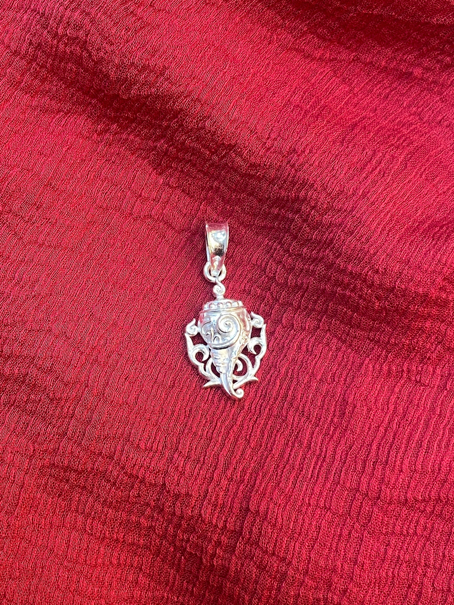 92.5 Silver Shankh Pendant for Men & Women | Sacred Conch Symbol Design | Spiritual Jewellery