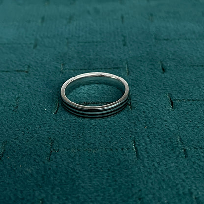 92.5 Silver Triple Black Stripe Band Ring - Size 20