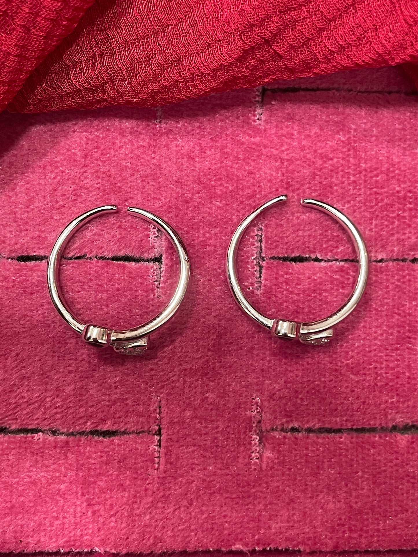 92.5 Silver Heart & Black Stone Toe Rings | Stylish Contrast Design | Jewellery