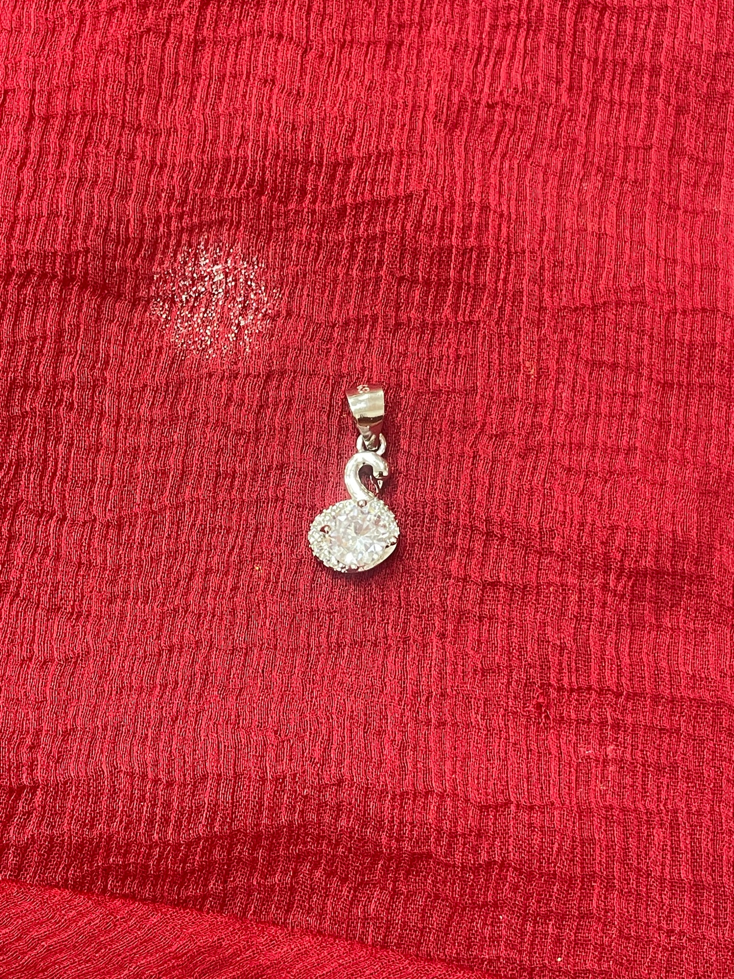 92.5 silver stylish classy swan pendant