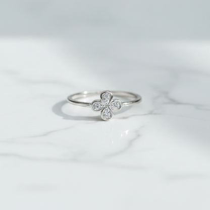 92.5 Sterling Silver Four-Petal White CZ Flower Finger Ring