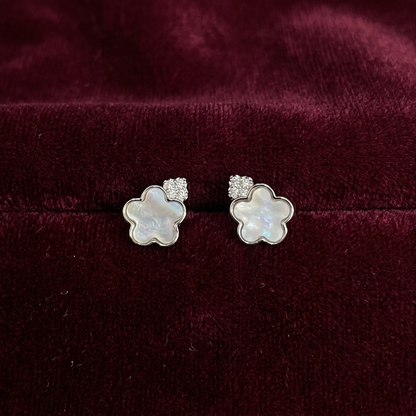 92.5 Silver White Mother-of-Pearl Flower Stud Earrings Pair